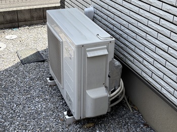 千葉県八千代市A様、交換工事前の室外ユニット、AEY-4037