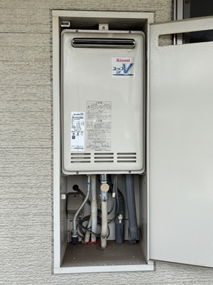 東京都町田市A様の交換工事前、リンナイのRUF-VK2010SABOX