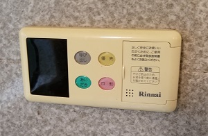 東京都東村山市K様、交換工事前の浴室リモコン、BC-60V2