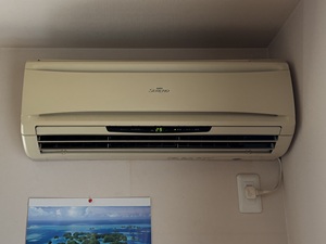 東京都青梅市H様、改修工事前の室内ユニット、長府製作所のRCY-4033SV