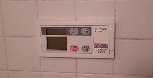 東京都東大和市D様　交換工事前　浴室リモコン