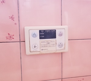 埼玉県飯能市K様、交換工事前の浴室リモコン、RC-6103S