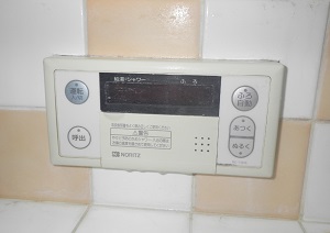 東京都三鷹市O様の交換工事前、浴室リモコンのRC-7101S