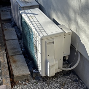 東京都武蔵村山市S様の交換工事前、長府製作所の温水床暖房熱源機、AEYH-4035SVF